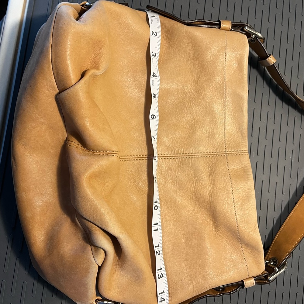 Coach tan leather crossbody bag/ Shoulder Bag - Picture 12 of 13